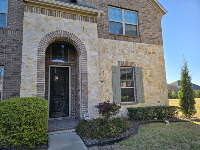 Building Photo - 3129 Decker Dr