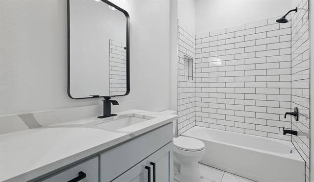 Building Photo - 9413 Prairieview Dr