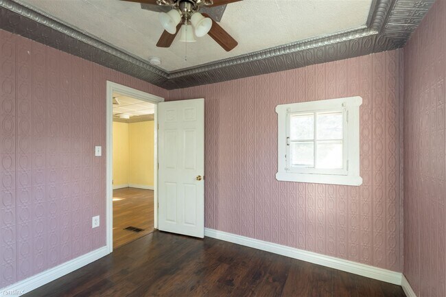 Building Photo - 3 br, 2 bath House - 2227 South Galapago S...