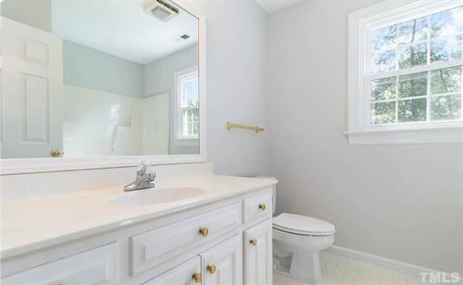 Building Photo - Fantastic Angier Home