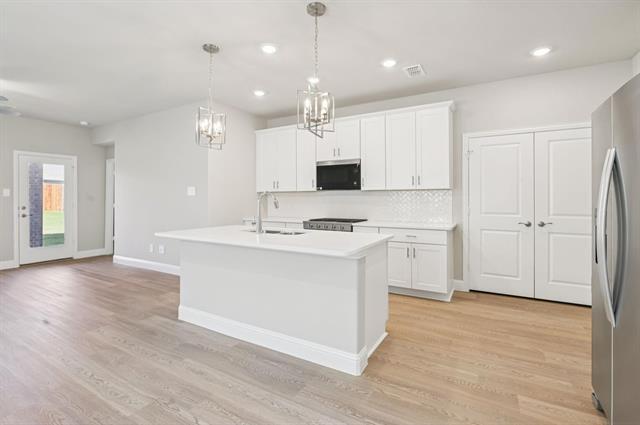 Building Photo - 600 Blanton St