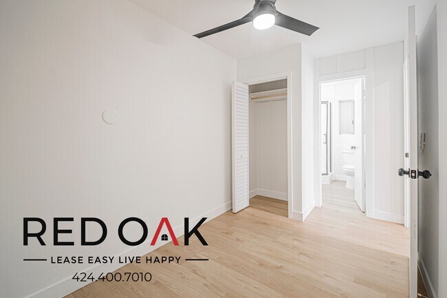 Building Photo - 426 S Venice Blvd