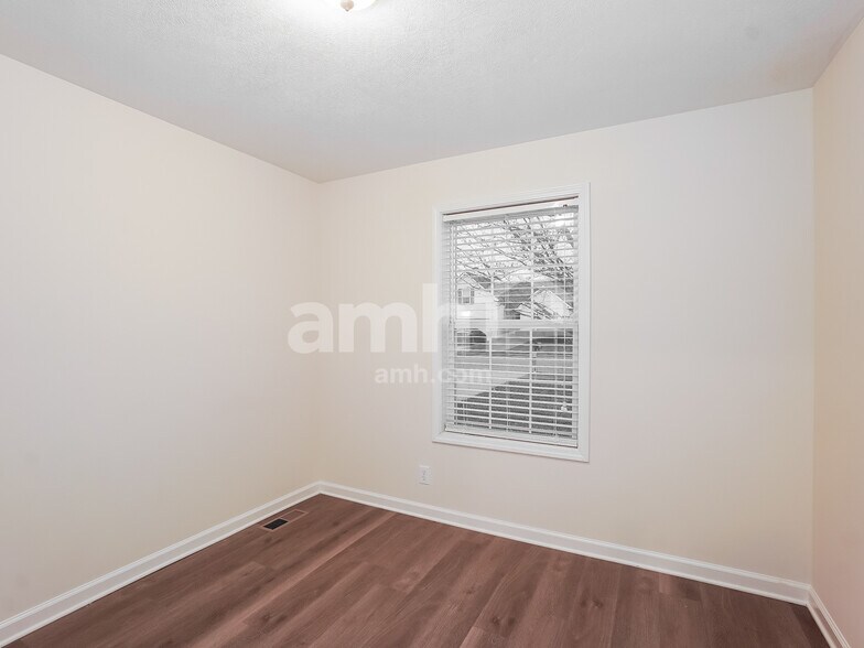 Building Photo - 3697 S Naples Ct