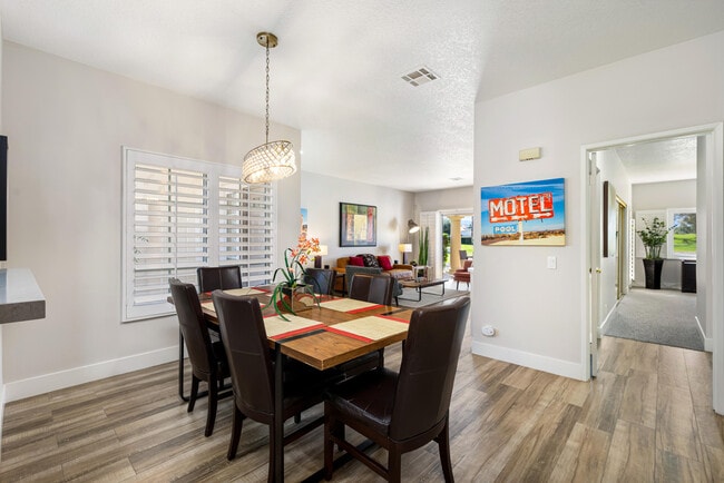 Building Photo - 139 Villa Ct