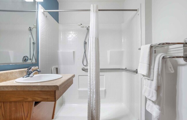 Building Photo - Furnished Studio-Tallahassee - Northwest