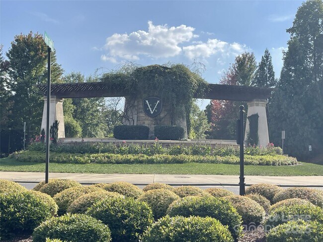 Building Photo - 8449 Loxton Cir