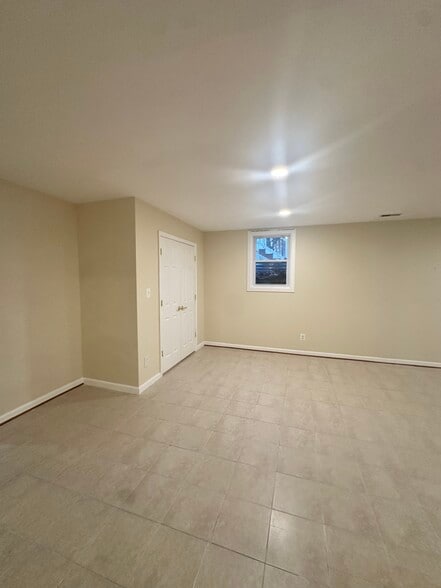 Building Photo - 2907 Dumas St