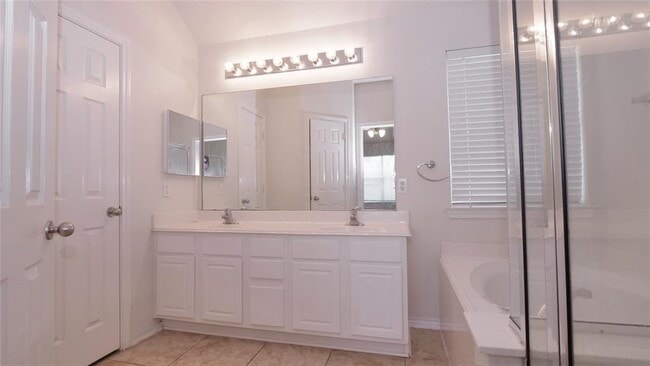 Building Photo - 5014 Moss Garden Ln