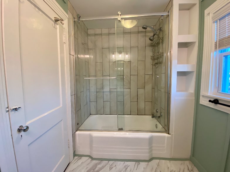 Building Photo - 1514 17th Ave N