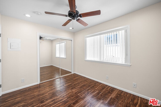 Building Photo - 432 N Harvard Blvd