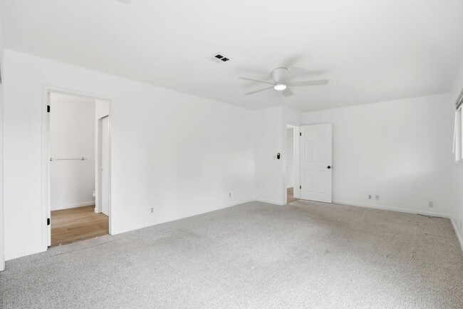 Building Photo - 20161 Cherry Ln