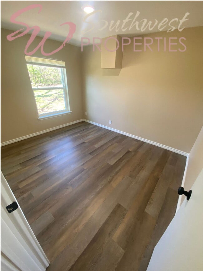 Building Photo - Newly Renovated 3 Bed / 2 Bath – Just 1 Mile from Tarleton!