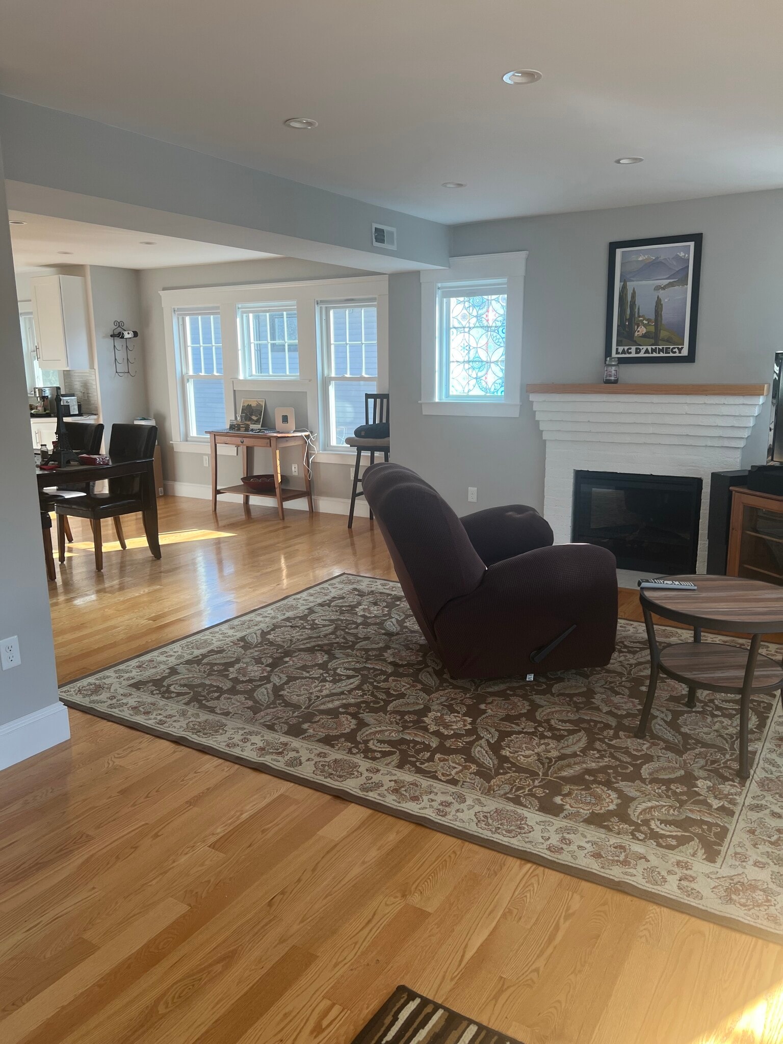 Building Photo - 20 Carver Rd E