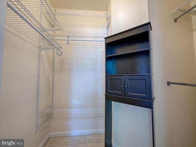 Building Photo - 12854 Fair Briar Ln