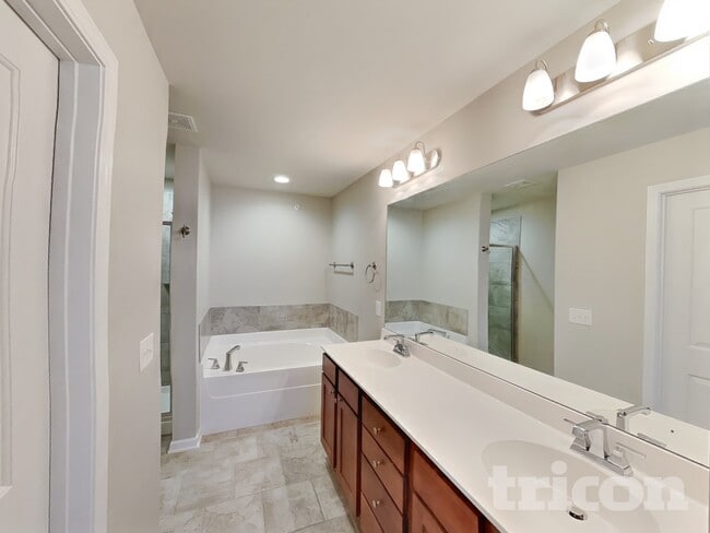 Building Photo - 139 Hickory Station Ln