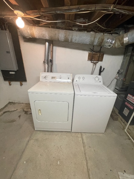 Building Photo - 1736 Rodman St