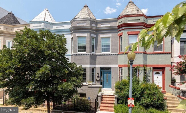 Building Photo - 1215 Otis Pl NW