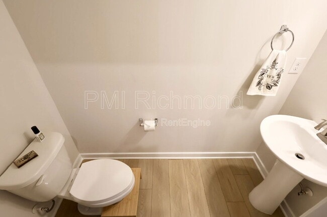 Building Photo - 2445 Ownby Ln