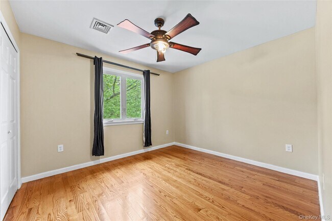 Building Photo - 164-31 Underhill Ave