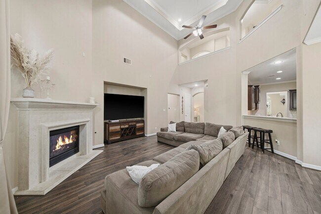Building Photo - 11 Marino Dr