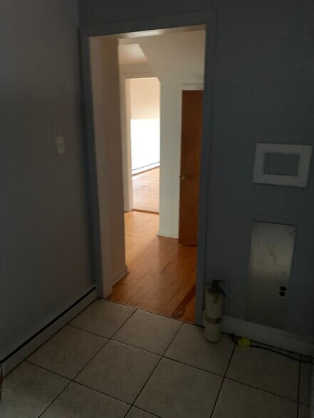 Kitchen - 2449 W Tilghman St