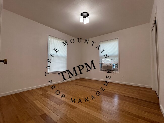 Building Photo - 1295 Floral Ave