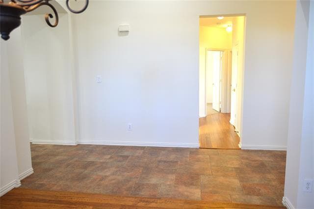 Building Photo - 307 Calstone Dr