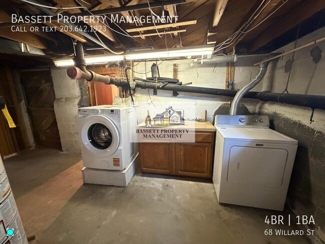 Building Photo - 68 Willard St