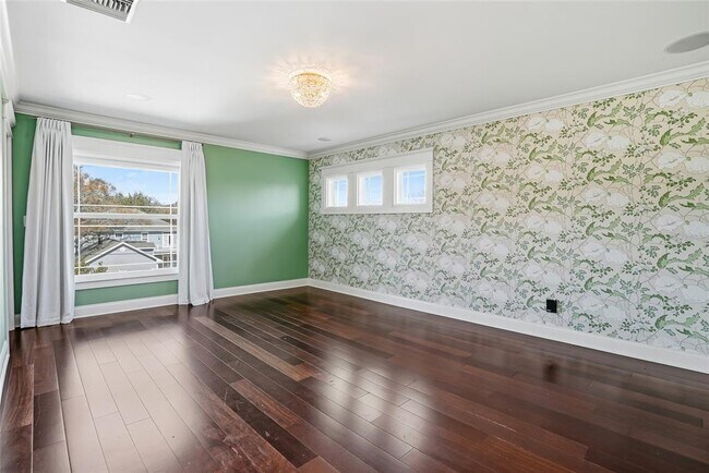 Building Photo - 1505 S Georgia Ave