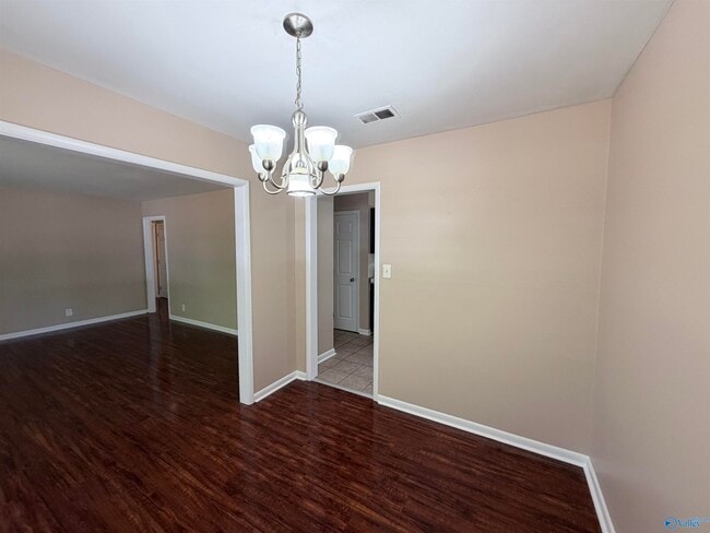 Building Photo - 2205 Glen Iris Rd NW