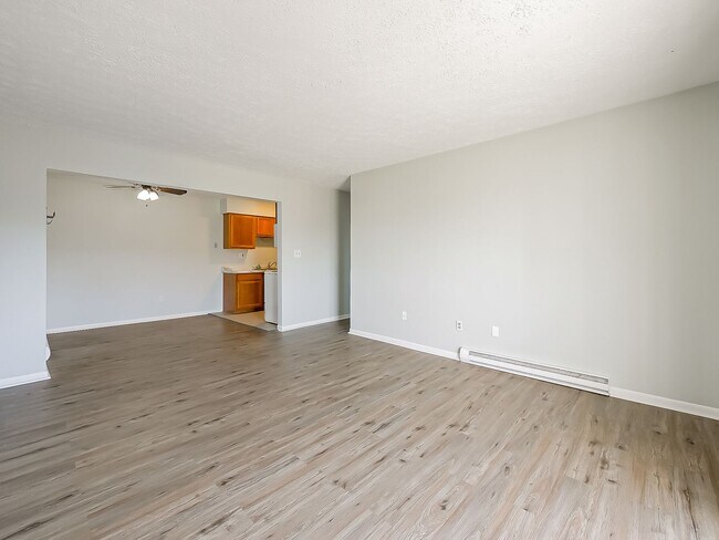 Building Photo - 125 E Van Riper Rd