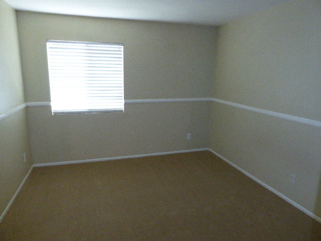 Building Photo - 1 Bedroom Condo in Canyon Country!