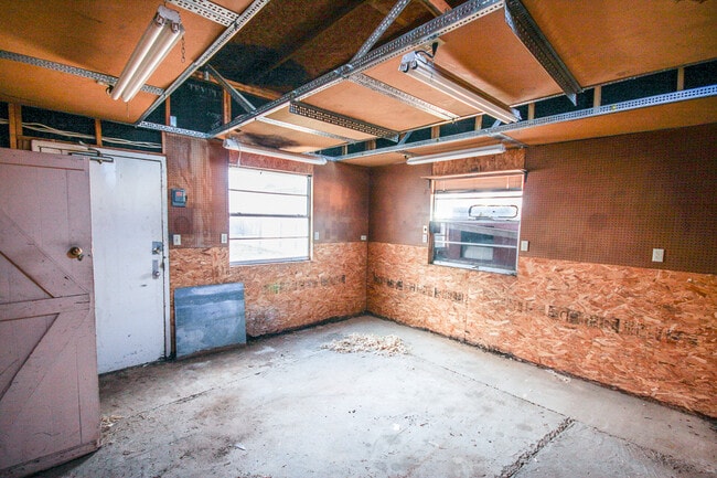 Building Photo - 1321 Piedmont Dr