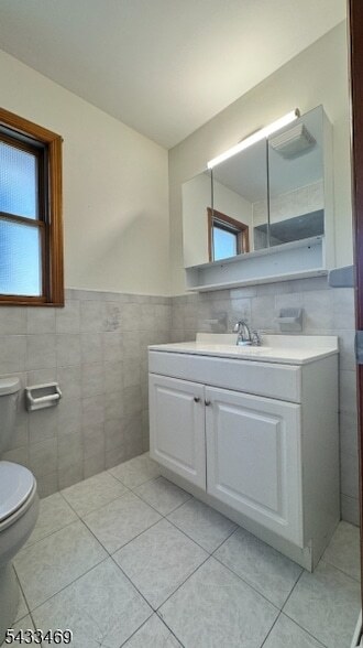Building Photo - 1425 45th St