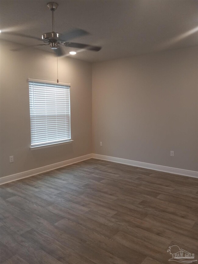 Building Photo - 6077 Royal Port Ct