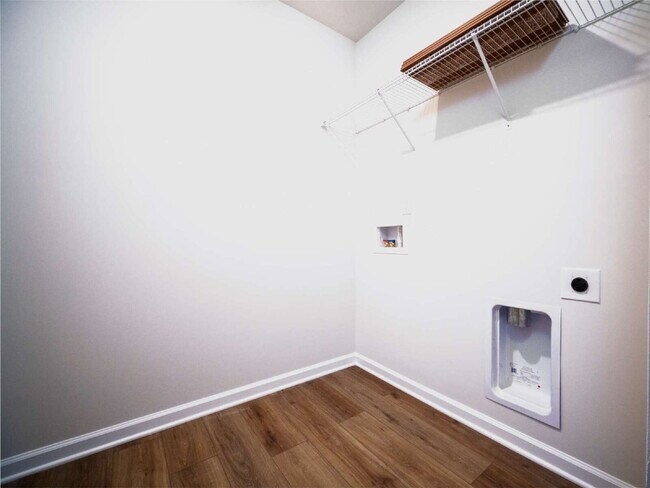 Building Photo - "Experience Spacious Living in This 4-Bedroom, 3-Bath Gem on Swallow Tail Drive, Belmont!"