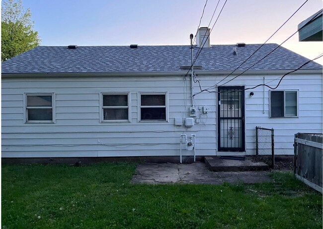 Building Photo - 1076 S Ashburton Rd