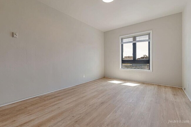 Building Photo - 80 Terra Vista Ave