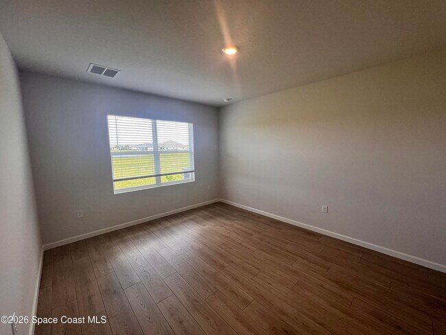 Building Photo - 1493 Garabaldi Cir SE