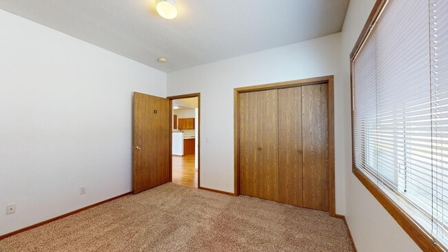 Building Photo - 4525 Steinbeck St