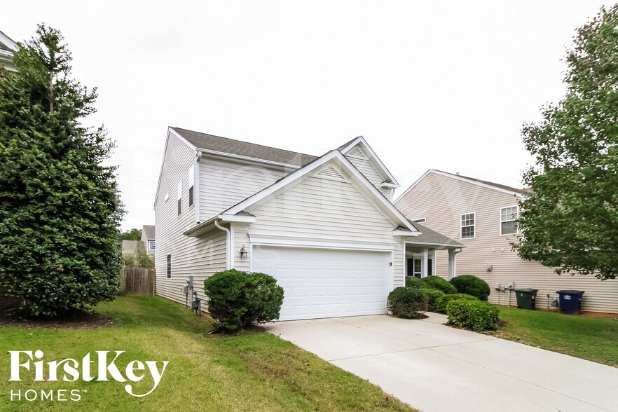 Building Photo - 2592 Viola Ct