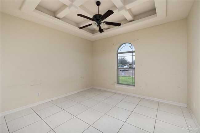 Building Photo - 206 Caramel Dr