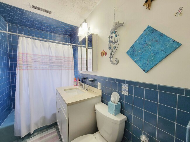 Building Photo - 4 Candlewood Knolls Rd