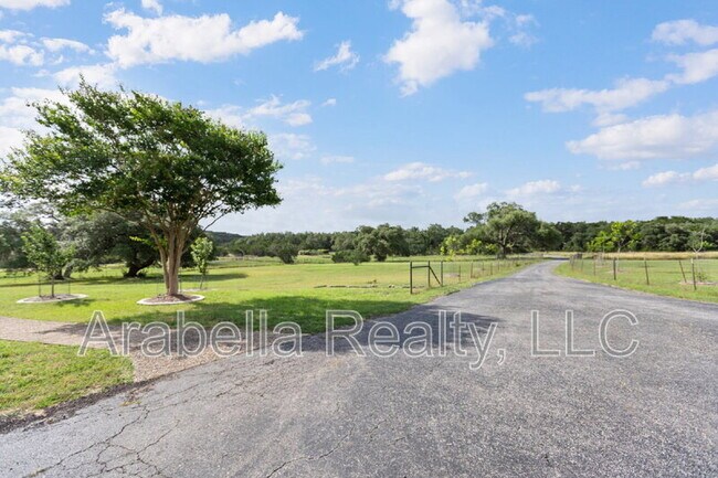 Building Photo - 1702 Shepherds Ranch