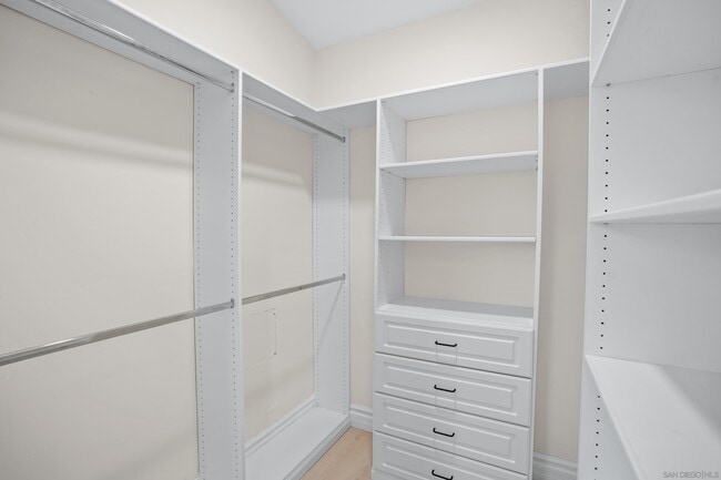 Building Photo - 424 Agua Vista Dr