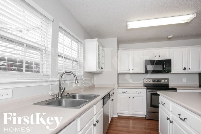 Building Photo - 10851 Zimmerman Ln