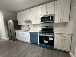 Building Photo - 120 Raritan Ave