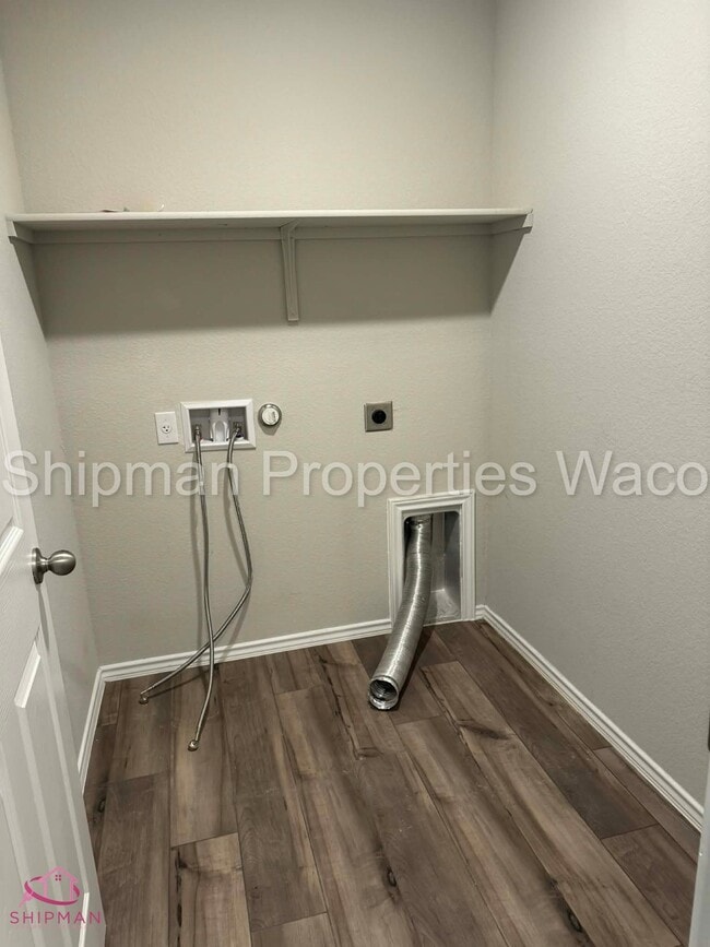 Building Photo - 7105 Canadian Dr