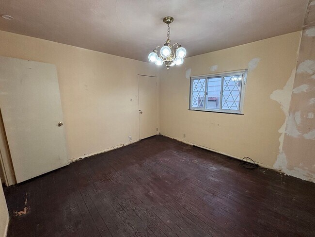 Building Photo - New Year, New Home, $500 Off! This is a Lease-to-Own – Not a typical rental.