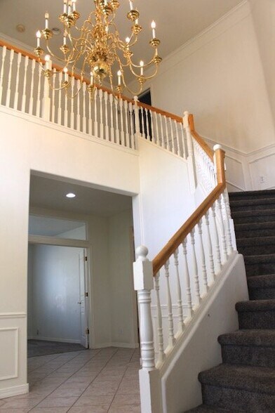 Building Photo - 1194 Hawberry Cir